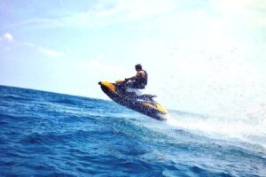Renting vs. Buying Jet Skis in Chicago